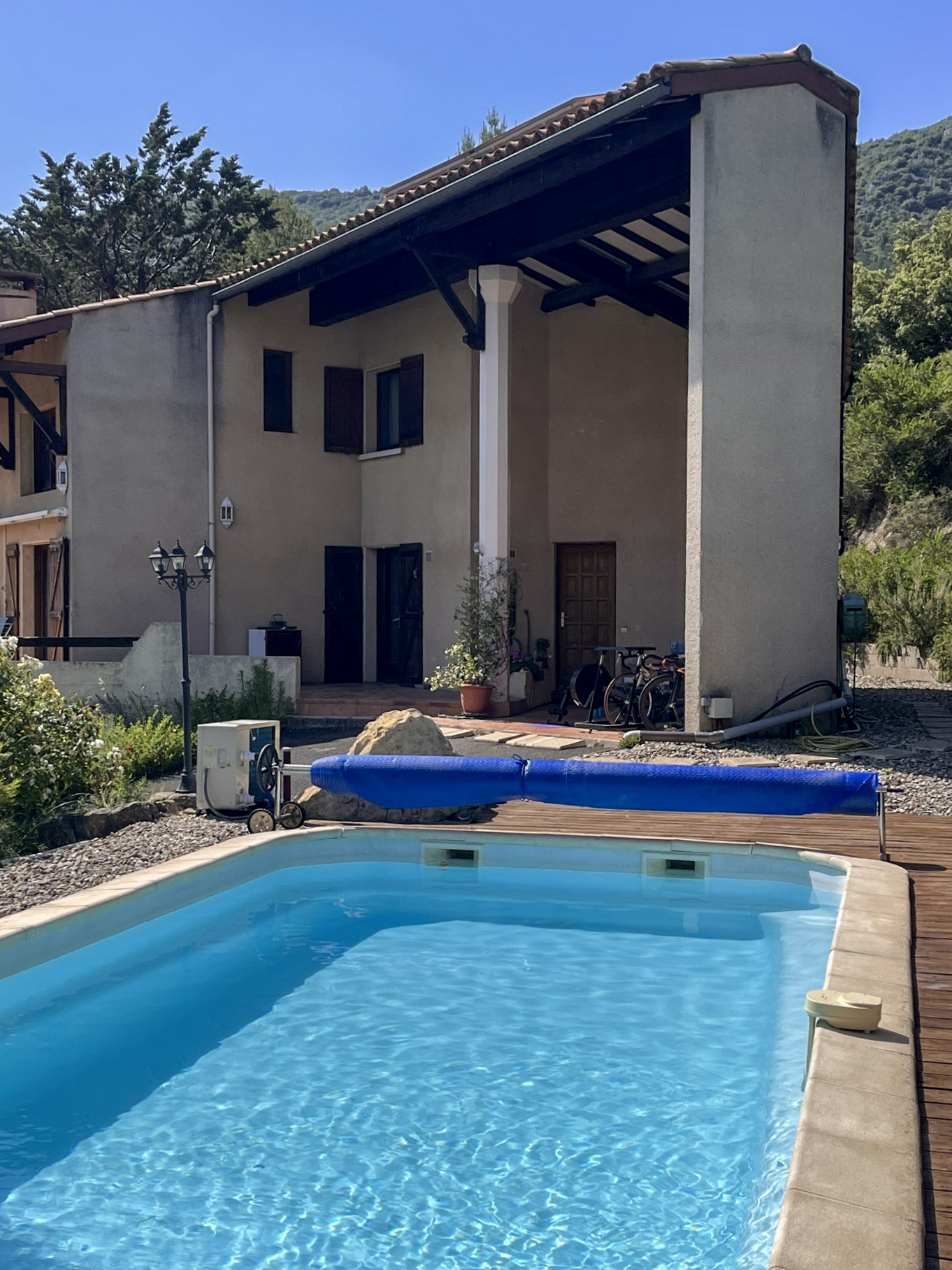 Poolside view at Le Gite Martin.